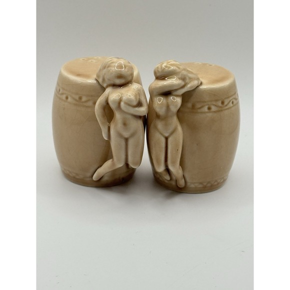The Unbranded Brand Other - Vintage Ceramic Naked Lady on Barrel Salt & Pepper Shakers Set Of 2